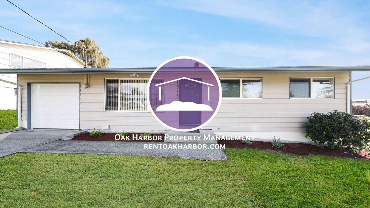 Foto principal - 3 Bed 1 Bath - Hardwood Floors - Pet Friendly - NAS Whidbey