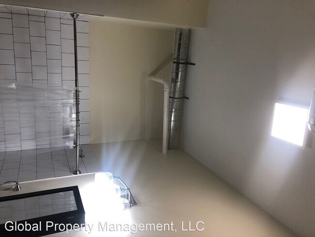 Foto del edificio - 1 br, 1 bath Apartment - 6313 27th Ave