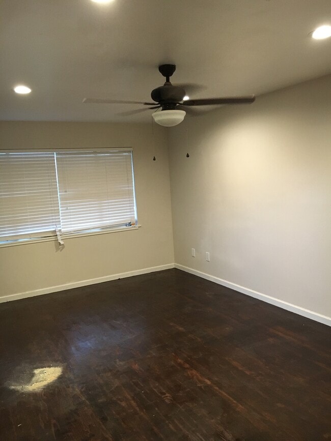 Living room - 635 San Benito Ave