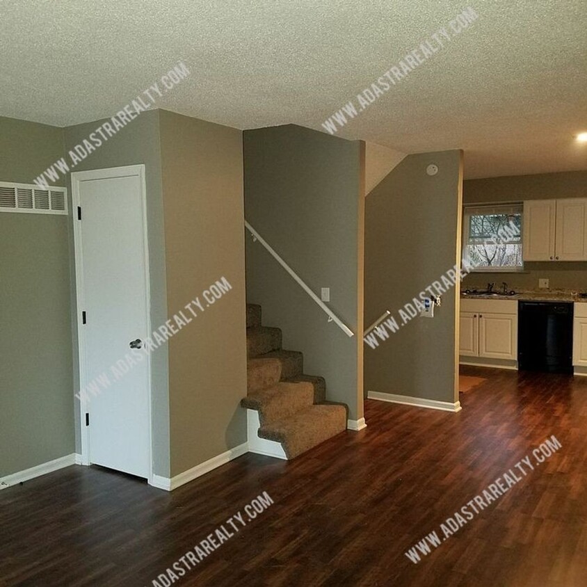 Primary Photo - Spacious Olathe Duplex-Available NOW!!!