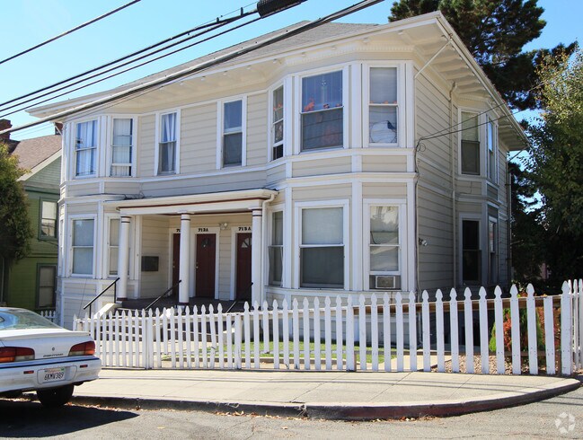 Building Photo - 713-715 Sutter St