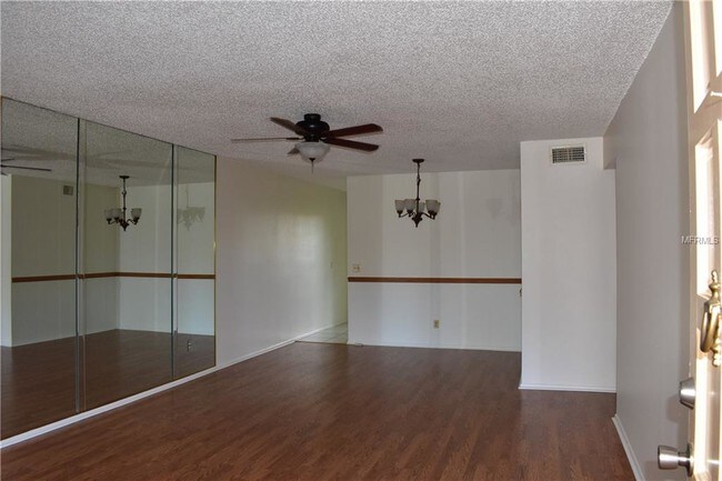 Building Photo - 2466 Ecuadorian Way