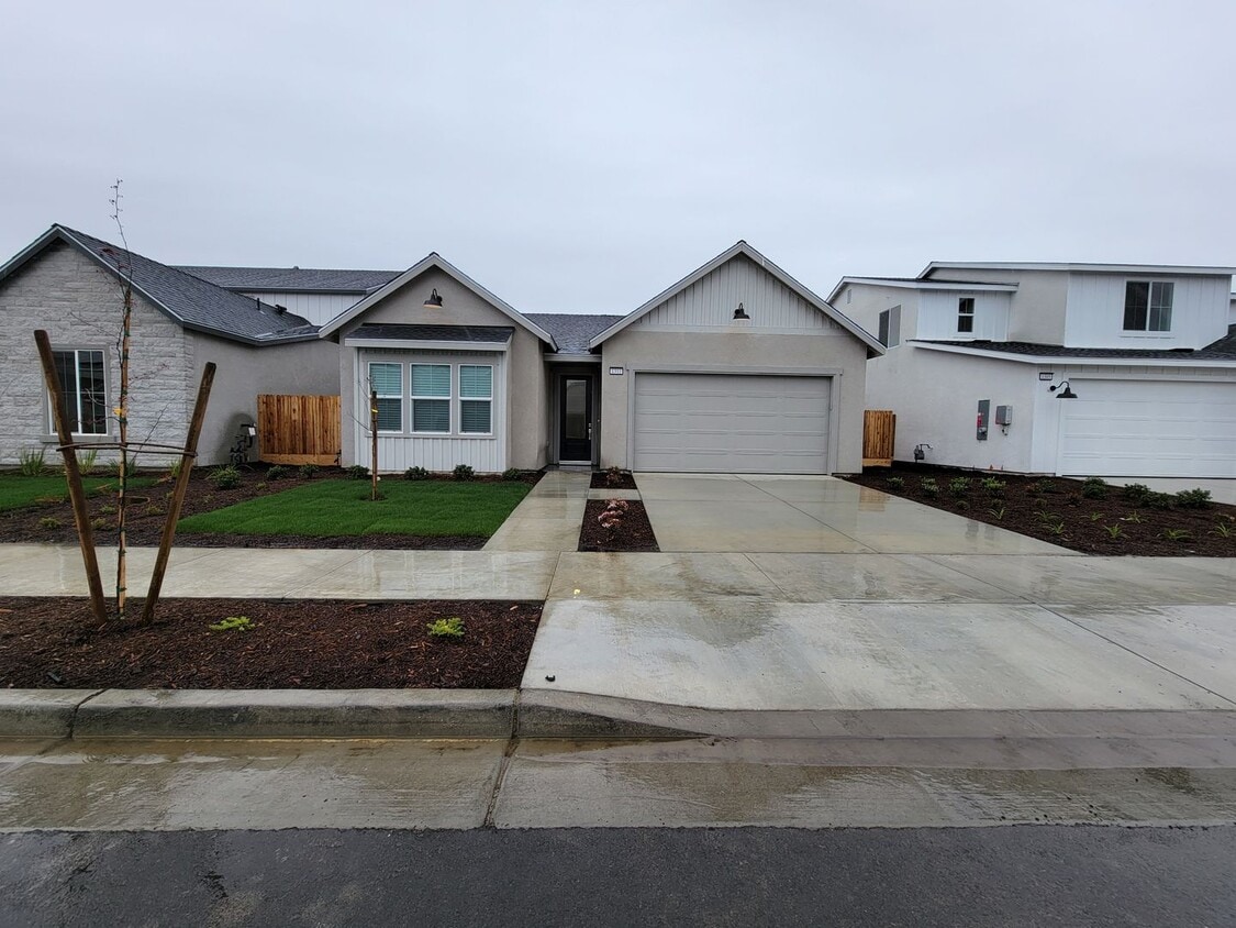 Primary Photo - Brand New Home