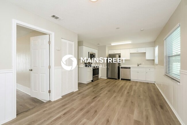 Foto del edificio - 3 Bedroom Pet-Friendly Home in KISSIMMEE, ...