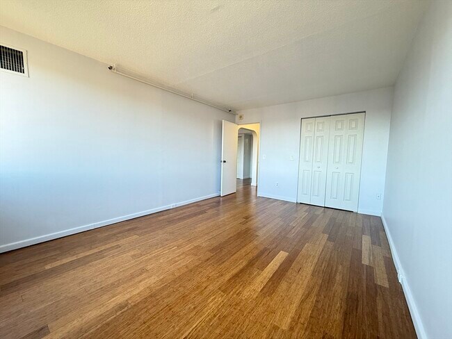 Foto del edificio - 1731 Beacon St