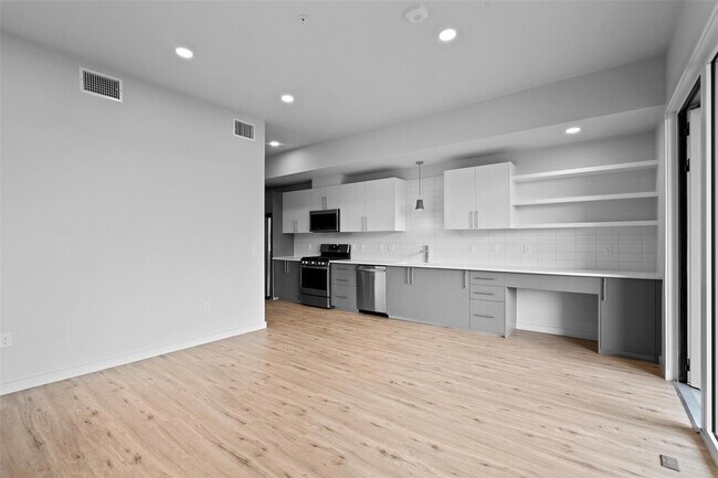 Foto del edificio - 4004 Banister Ln