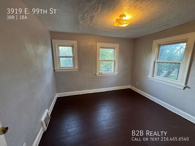 Foto del edificio - 3919 E 99th St