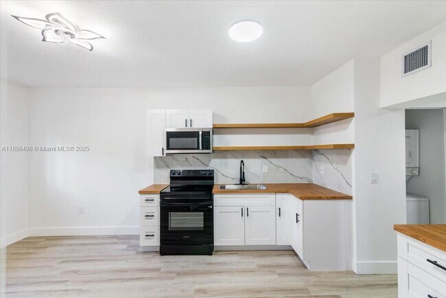 Foto del edificio - 1120 NW 106th St