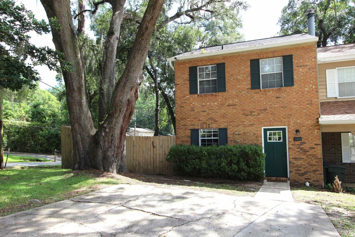 Primary Photo - 2401 Gregory Dr