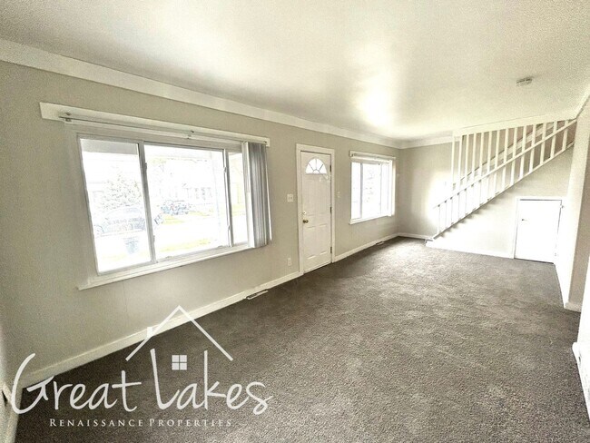 Foto del edificio - Cozy 3 Bedroom /1 Bathroom Bungalow now av...