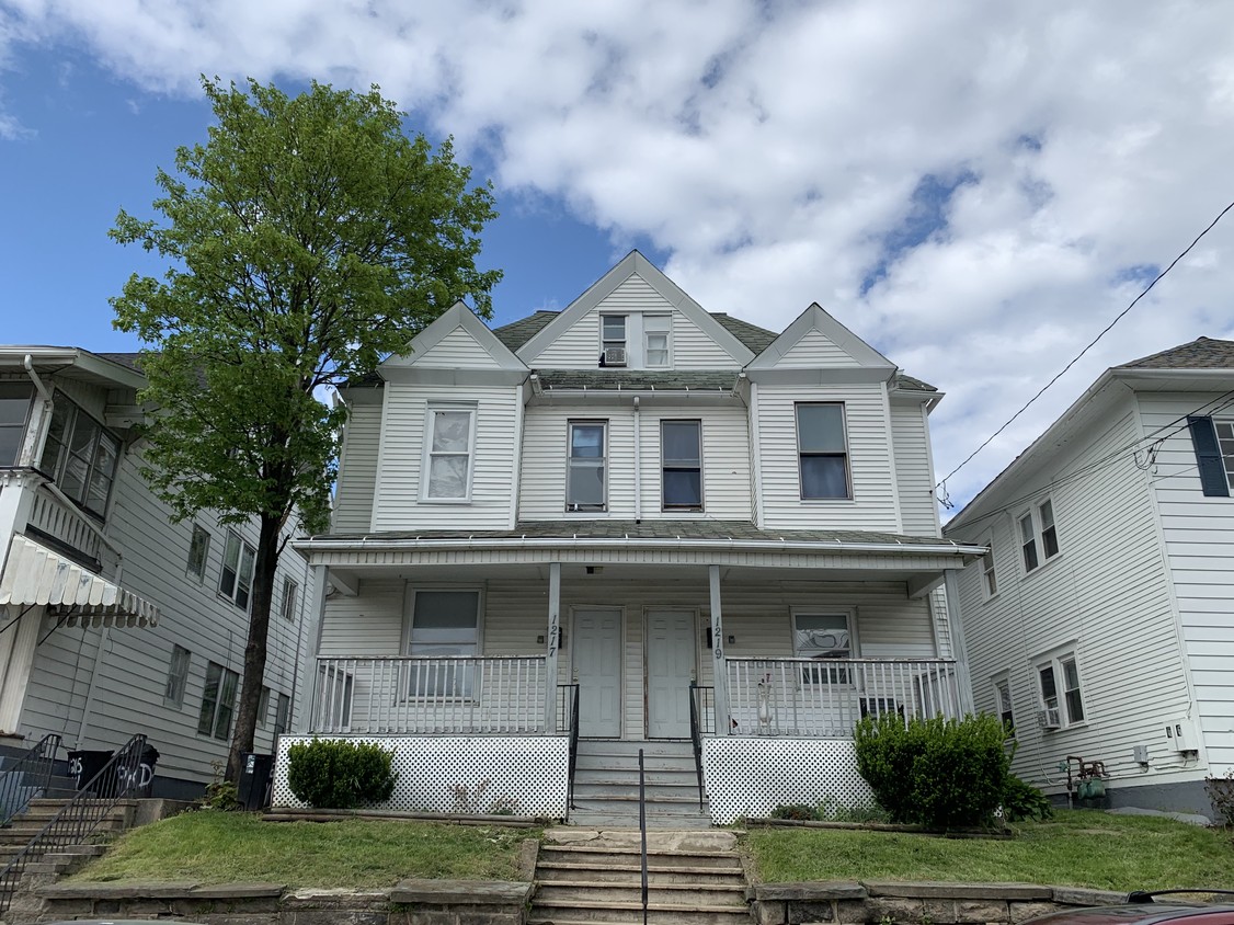 1219 Vine St, Scranton, PA 18510 Townhome Rentals in Scranton PA
