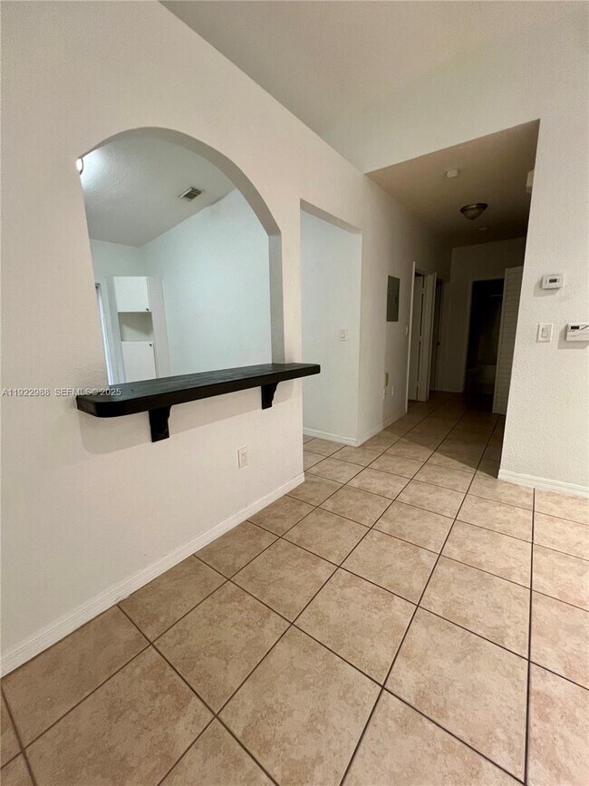 Foto del edificio - 7665 NW 183rd Ter