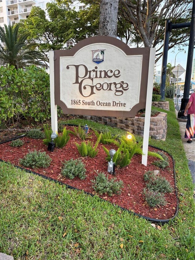 Foto principal - 1865 S Ocean Dr