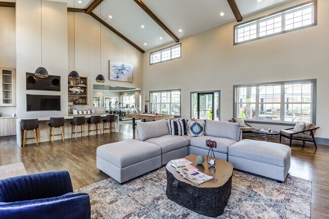 Foto del edificio - 114 Beethoven Ct