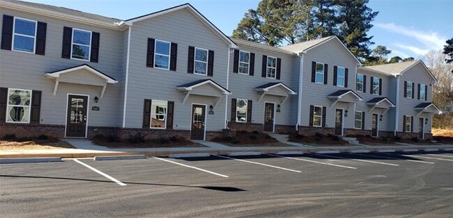 Building Photo - 4382 McClure Dr