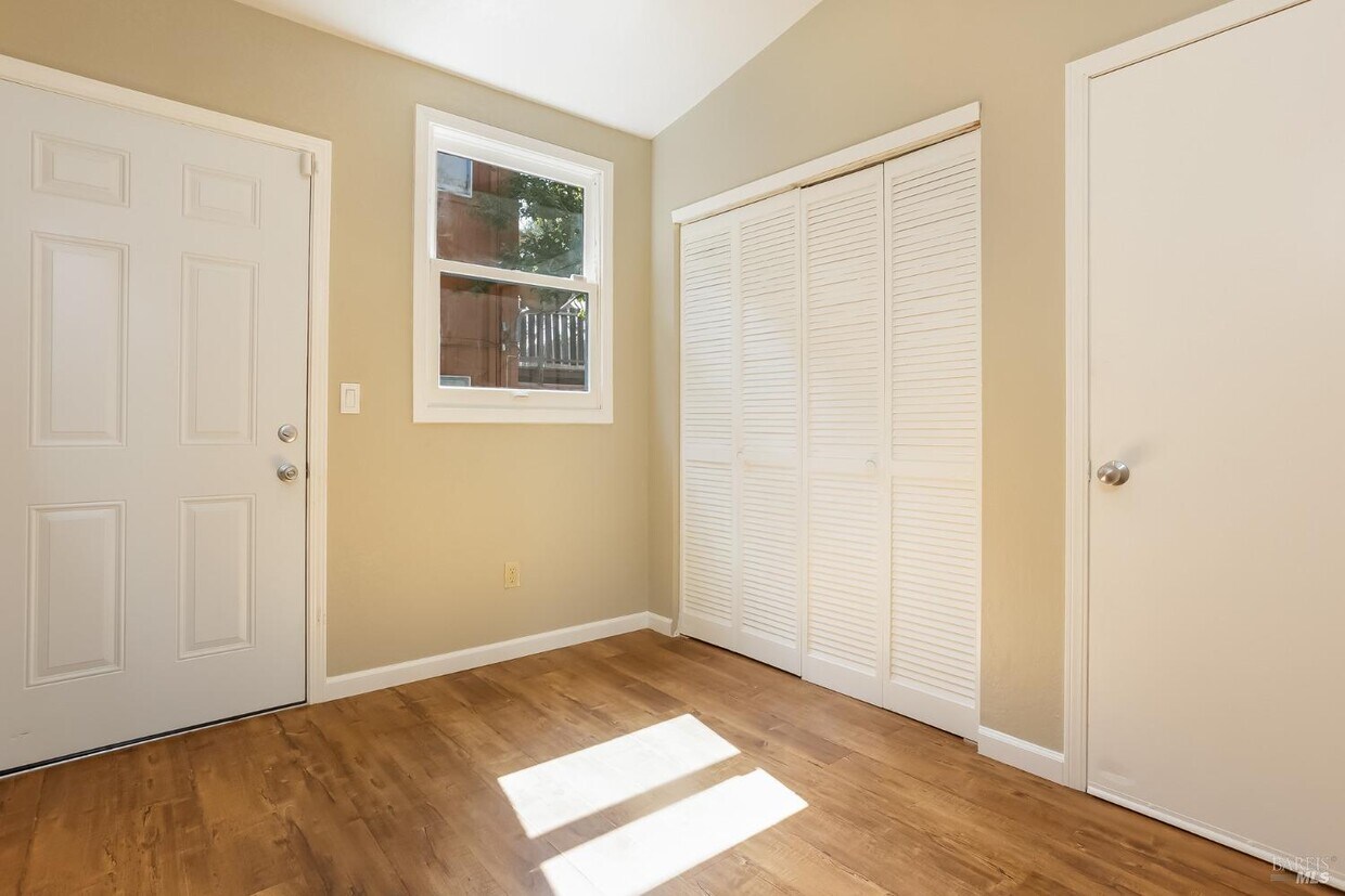 Foto principal - 824 Sacramento St