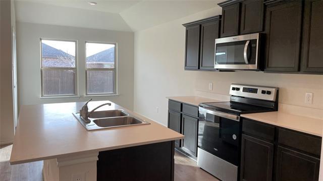 Building Photo - 2914 Jasmine Dr