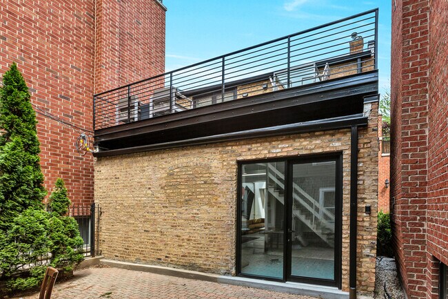 Foto del edificio - 2231 N Wayne Ave