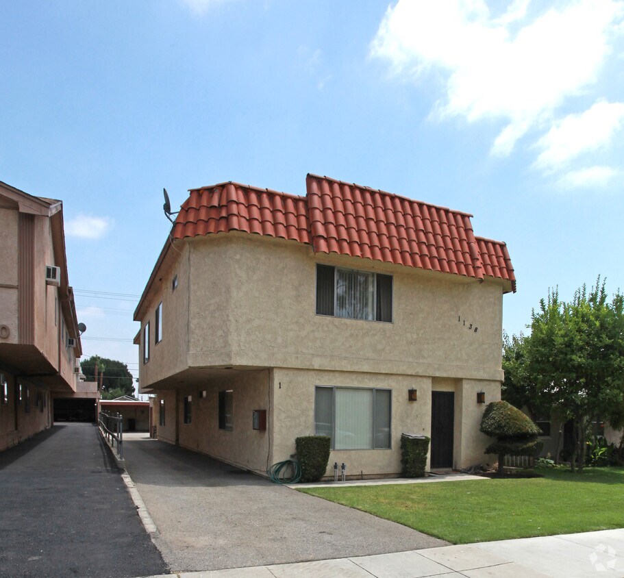 Primary Photo - 1138 Irving Ave