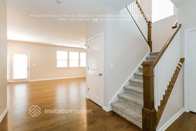 Building Photo - 15201 Autumn Sage Dr