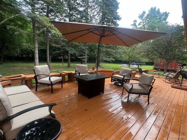 Foto del edificio - 6358 Timberwood S