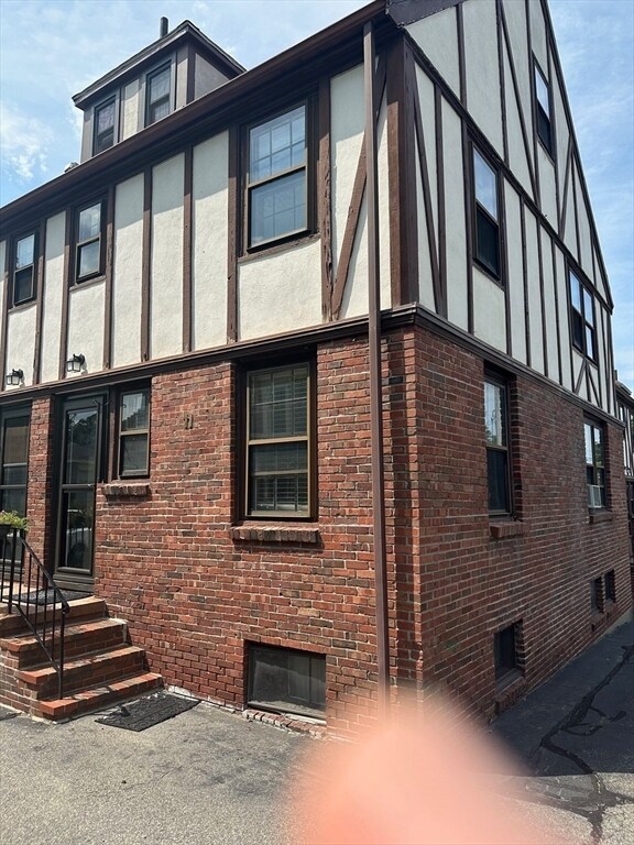 Building Photo - 247 Washington St