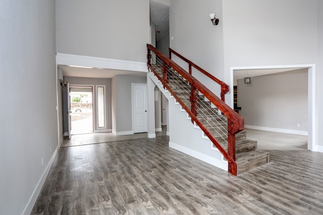 Building Photo - 6217 Canobie Ave