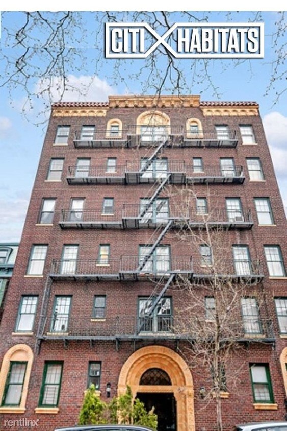 Building Photo - 301 Cumberland St