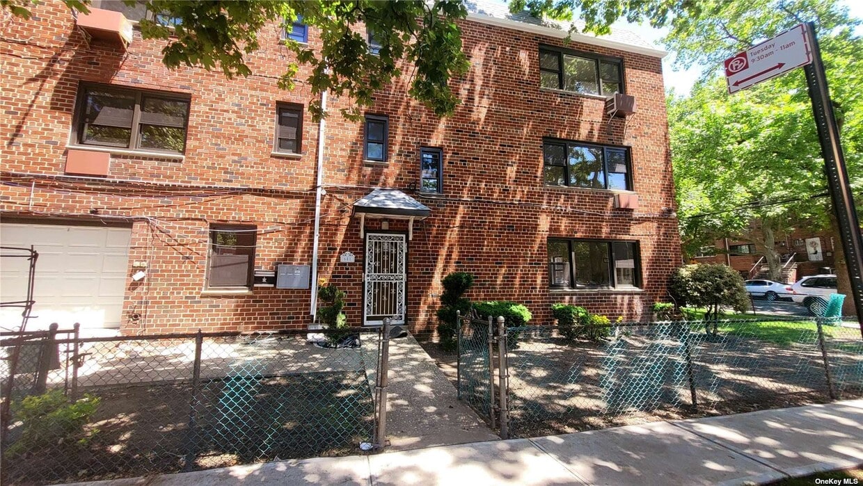 681 E 83rd St Unit 2, Brooklyn, NY 11236 Room for Rent in Brooklyn