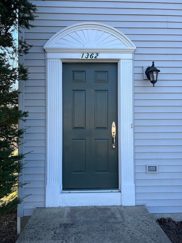 1362 Bloom Rd, Danville, PA 17821 Townhouse for Rent in Danville, PA