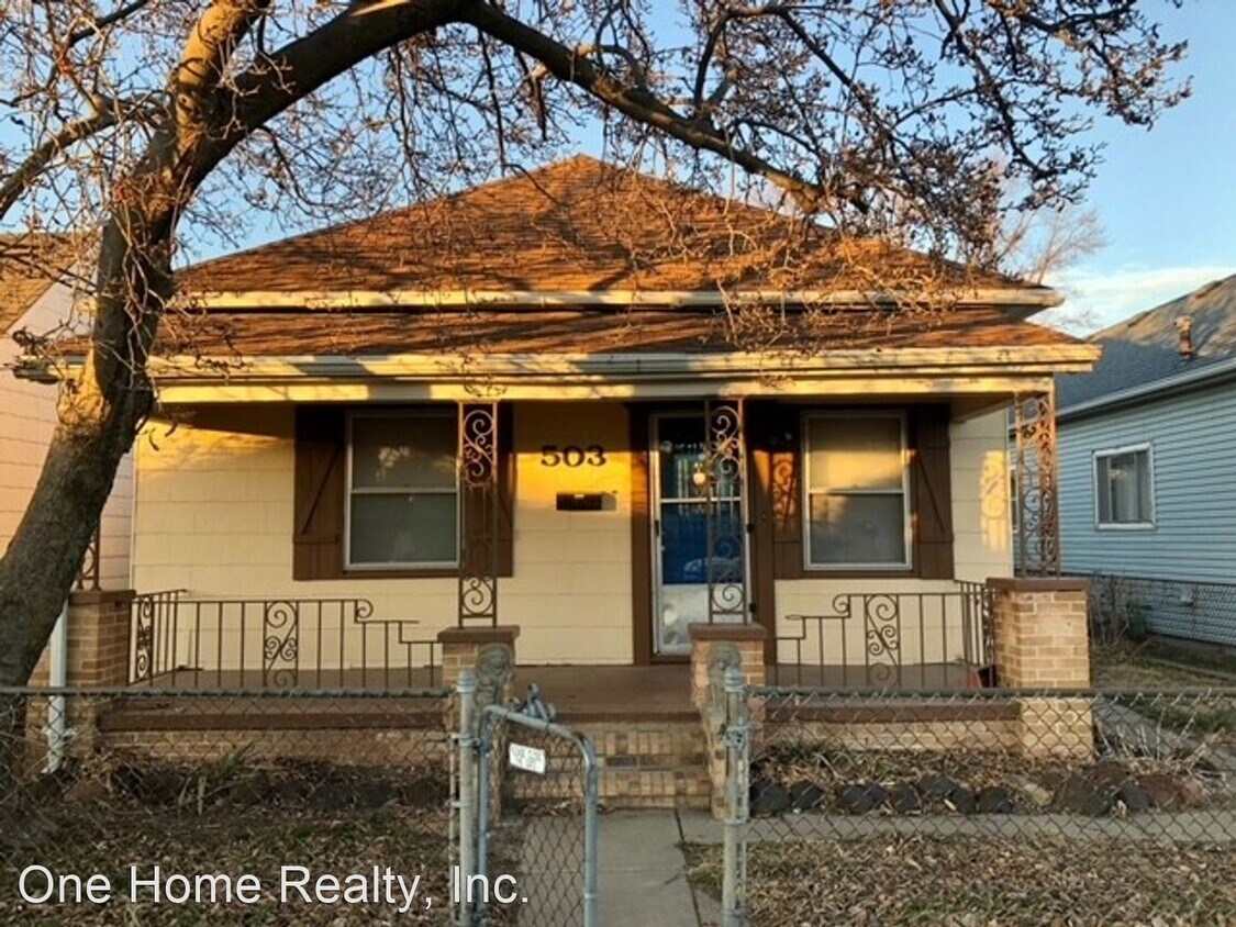 2 br, 1 bath House 503 Virginia House Rental in Saint Joseph, MO