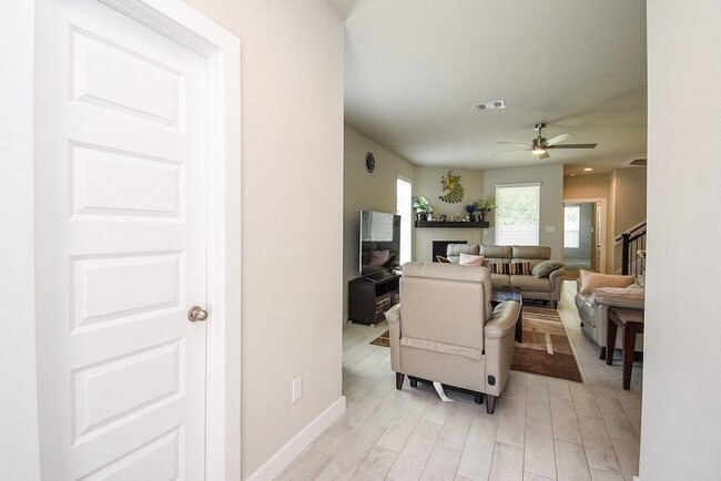 Building Photo - 2222 Emerald Diamond Ct