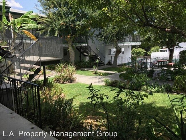 Foto del edificio - 2707 Pomeroy Ave