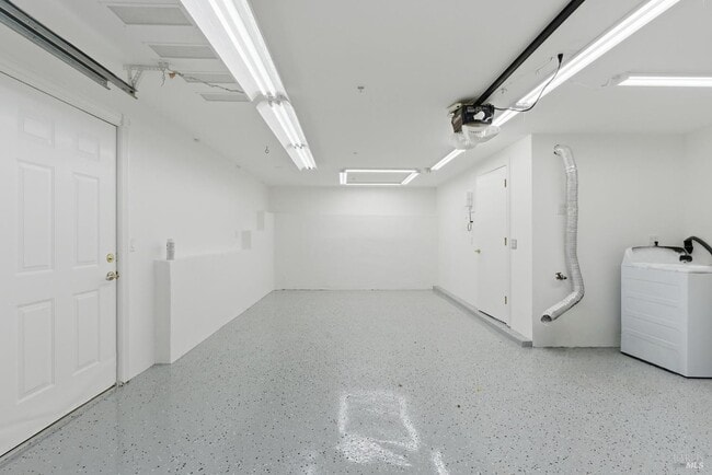 Foto del edificio - 309 Melrose Ave