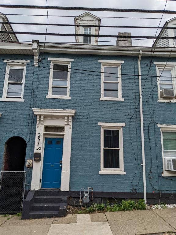 Primary Photo - 257 1/2 37th St Pittsburgh, PA 15201
