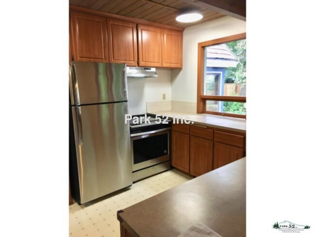 Building Photo - 1122 Point Fosdick Dr NW