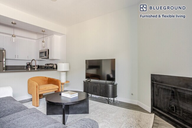 Foto del edificio - 711 N Sweetzer Ave