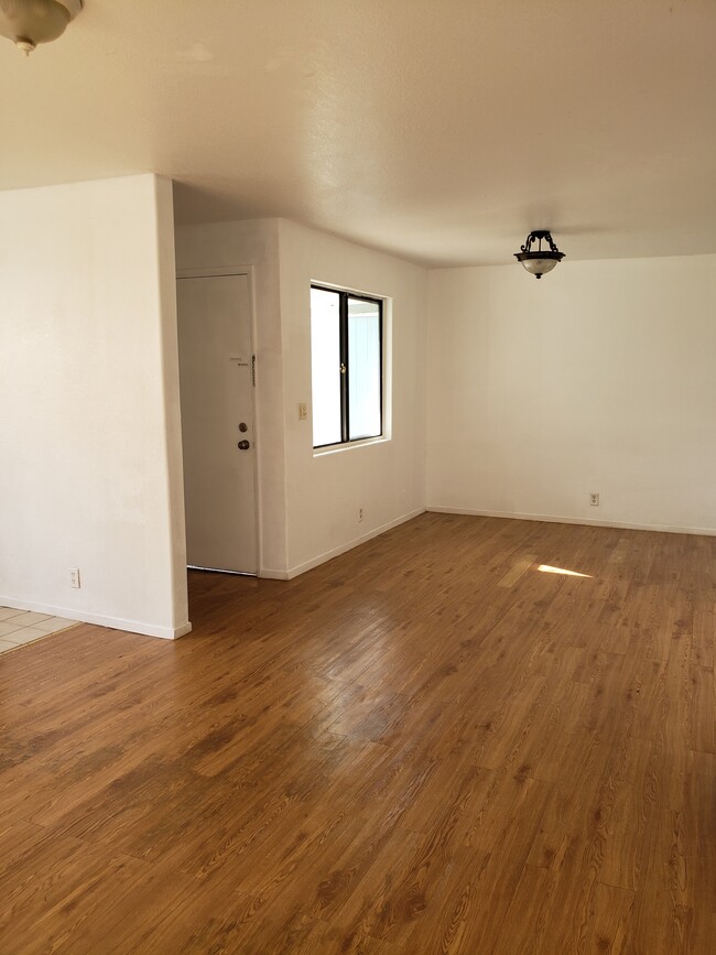 Living room - 38 Cypress Ave