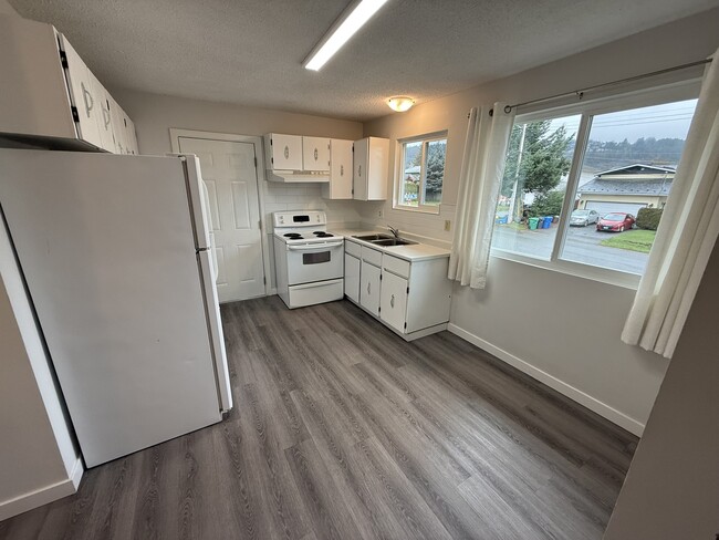 Building Photo - 202 Derby Pl