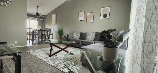 Foto del edificio - 7818 Howell St