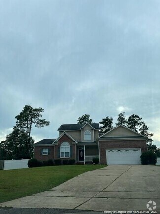 Building Photo - 1612 Middle Creek Cir
