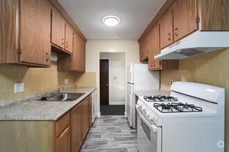 Interior Photo - 20 Park St