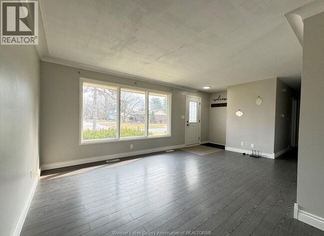 Building Photo - 4025 Churchill Dr
