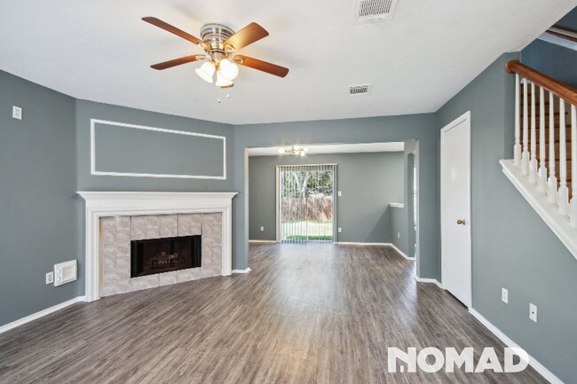 Building Photo - 2040 Sandy Knoll Dr