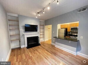 Building Photo - 18 9th St NE