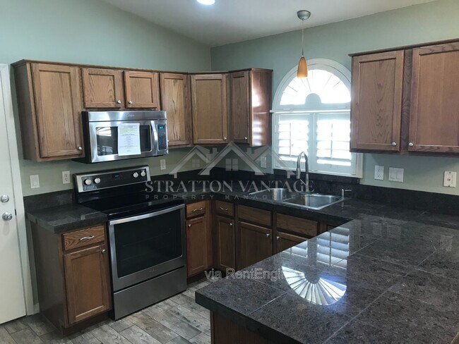 Foto del edificio - 42006 W Anne Ln