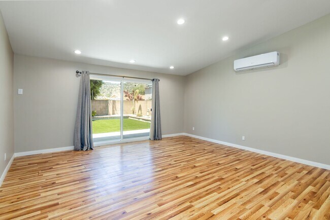 Building Photo - Charming 3-Bedroom Home on a Quiet Street ...