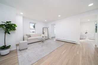 Building Photo - 77 Congress St