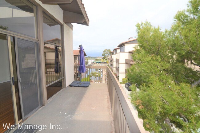 Foto del edificio - 1 br, 1 bath House - 5302 Marina Pacifica ...