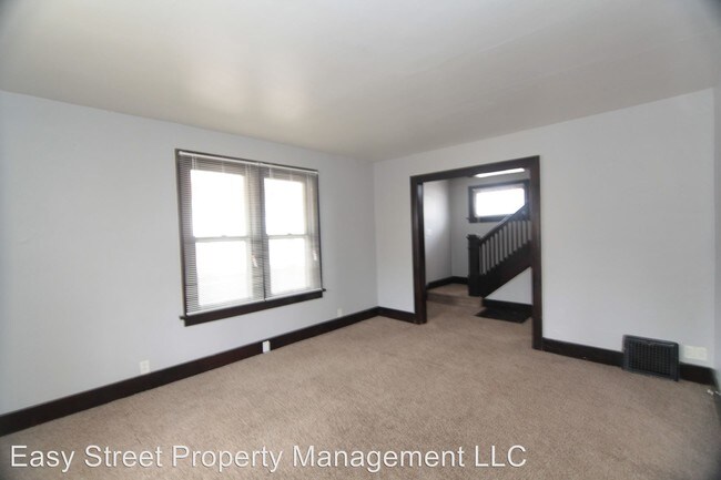 Building Photo - 3 br, 1 bath House - 2134 7th St